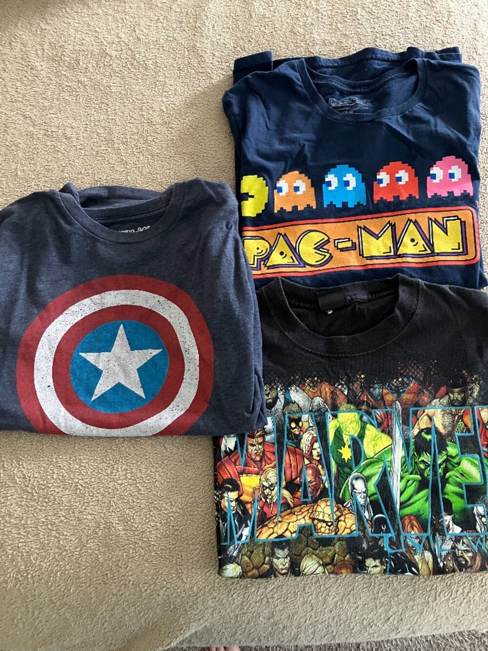 Lot of 3 Superhero T-shirts Men's Medium.